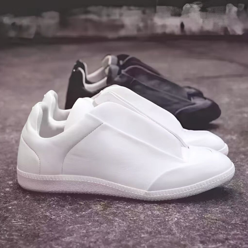 Table Tennis Men - Sepatu premium untuk pria, sepatu sneakers
